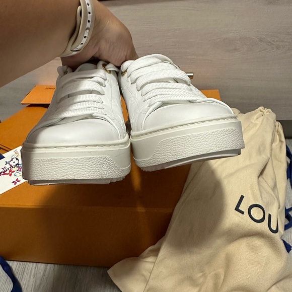 Louis Vuitton time out sneakers - Picture 7 of 9